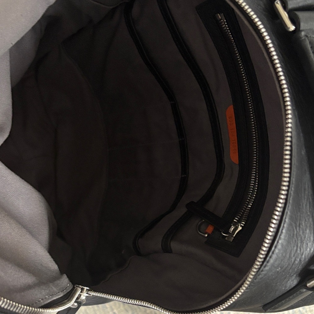 Shinola Detroit Runwell Backpack Bag Mens Black Leather Adjustable Commuter Tote - Picture 6 of 8